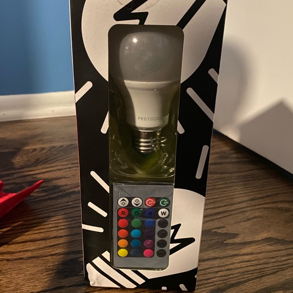 “Good for Hue” single LED light - Picture 4 of 6